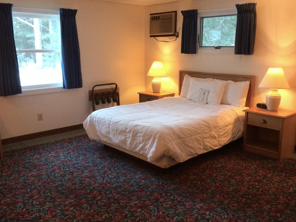 Cedar Motor Inn Маркетт Номер фото